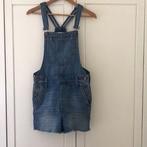 Madewell Shorts - Madewell Short Overalls, Small Madewell Shorts - Madewell Short Overalls, Small